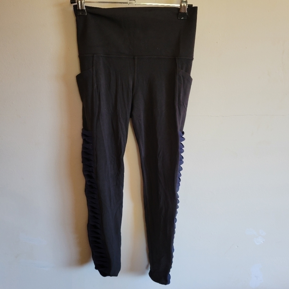 Athleta Salutations 7/8 Tight in Powervita Legging Cropped Black Blue XS Extra S